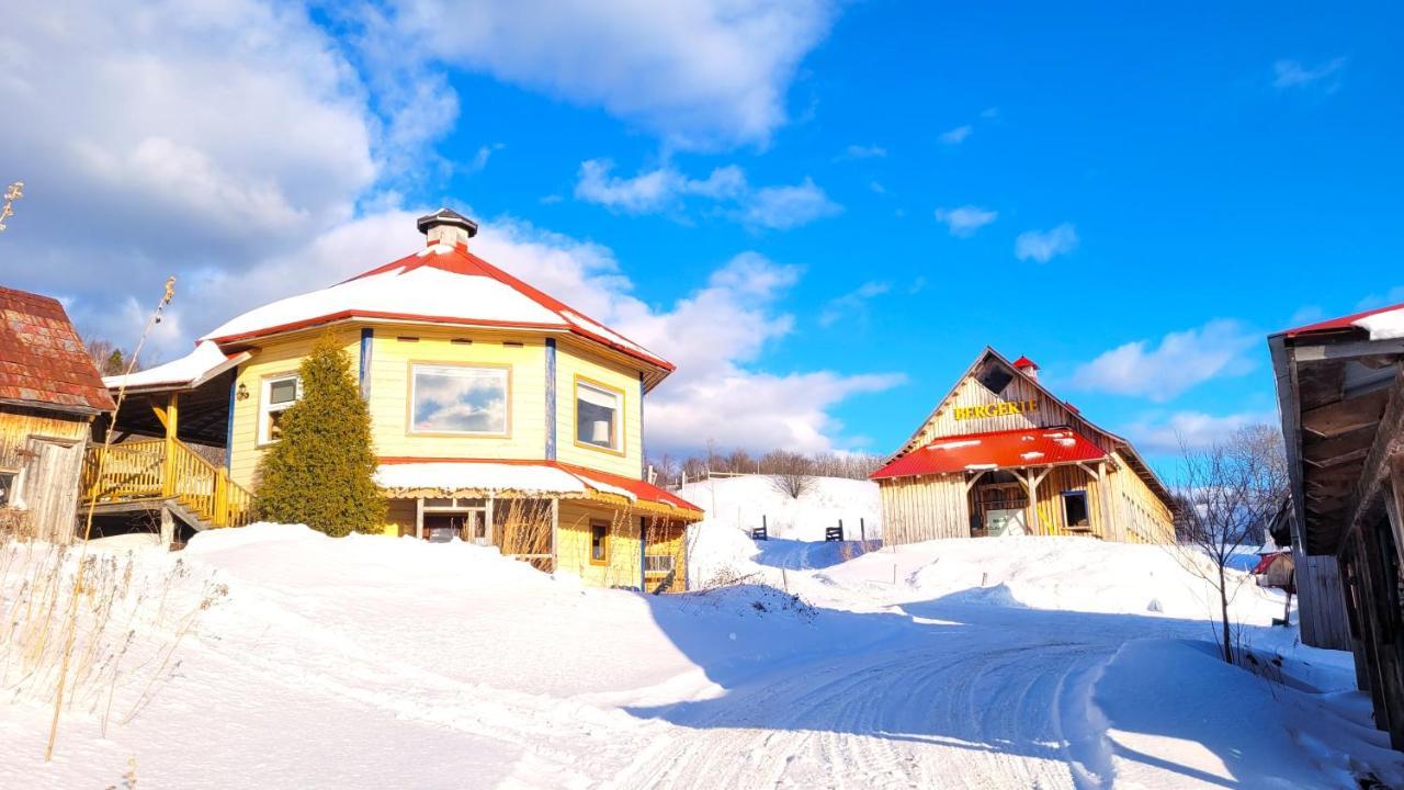 La Vieille Ferme, Ecogite Saint-Fulgence Exterior photo