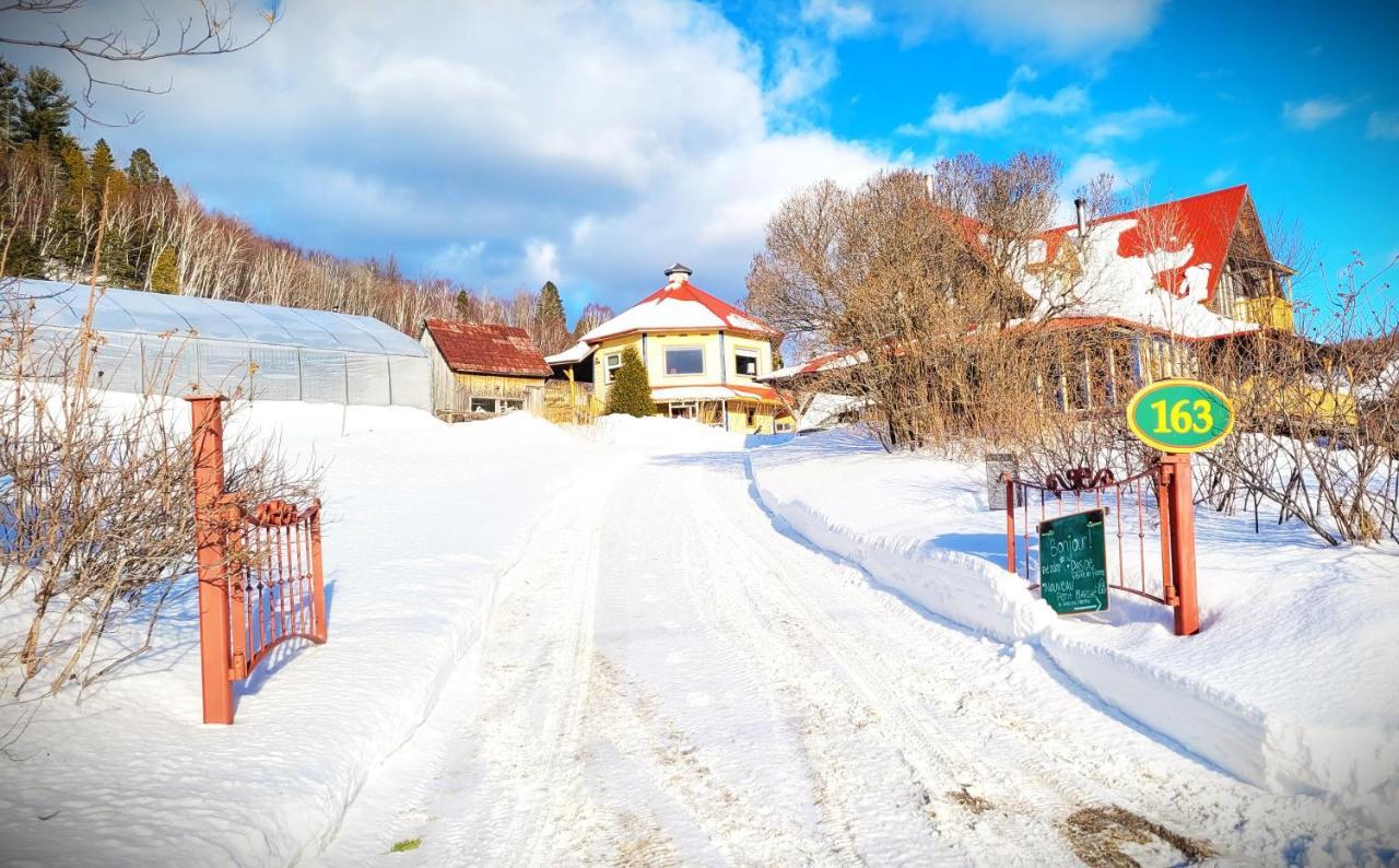 La Vieille Ferme, Ecogite Saint-Fulgence Exterior photo